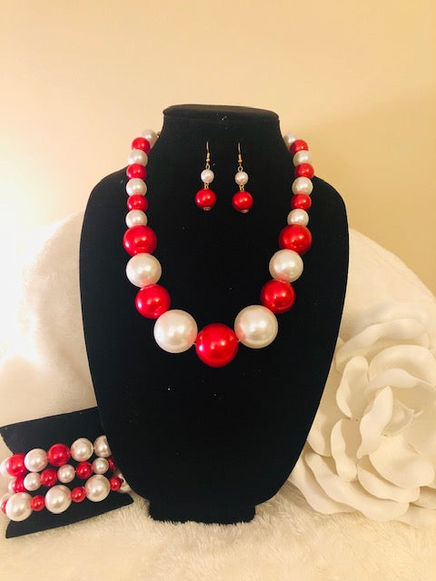 Red and White Pearl Necklace set